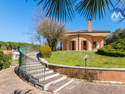 Villa in vendita a Pesaro