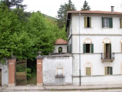 Villa in vendita a Posta