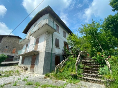 Villa in vendita a Selvino
