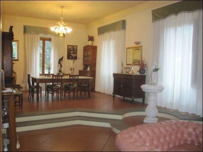 Villa in vendita a Serravalle Pistoiese