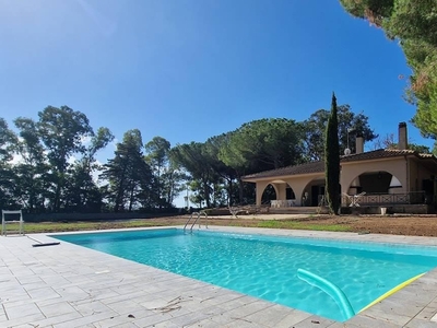 Villa in vendita a Tarquinia