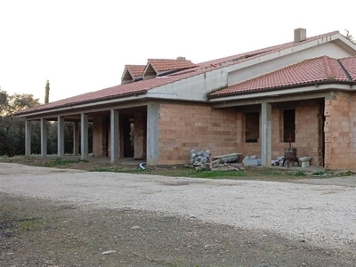 Villa in vendita a Tarquinia