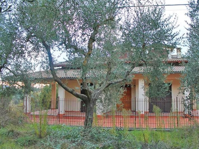 Villa in vendita a Torrita Di Siena