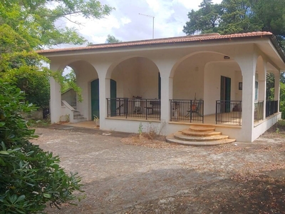 Villa in Via Ostuni a Martina Franca
