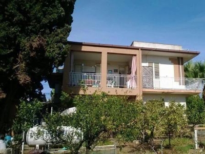 Villa plurifamiliare in vendita a Agrigento