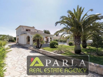 Villa plurifamiliare in vendita a Canicatti'