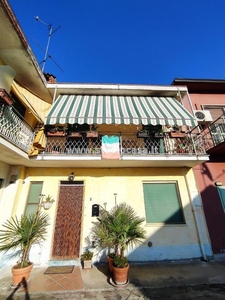 Villa quadrifamiliare in vendita a Formigara