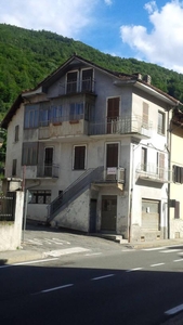 Villa trifamiliare in vendita a Chiomonte