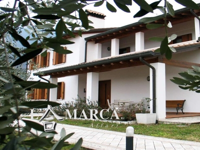 Villa unifamiliare in vendita a Borso Del Grappa