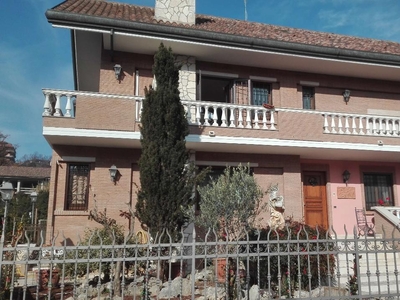 Villa unifamiliare in vendita a Frosinone