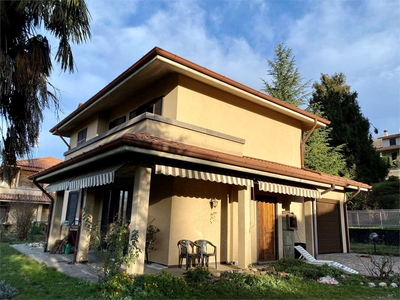 Villa unifamiliare in vendita a Galbiate