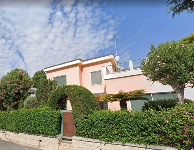 Villa unifamiliare in vendita a Sanremo