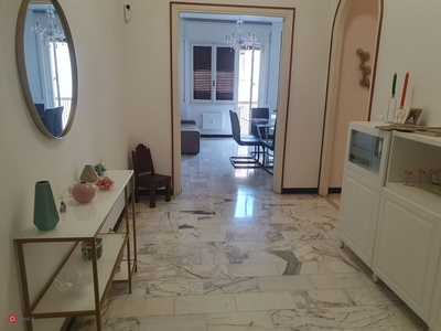 Appartamento in Affitto in Via Ayroli a Genova