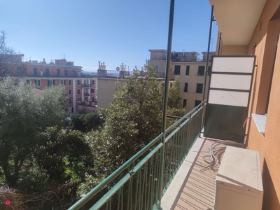 Appartamento in Affitto in Via Coronata a Genova