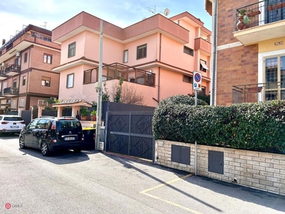 Appartamento in Affitto in Via Leonardo Mellano a Roma