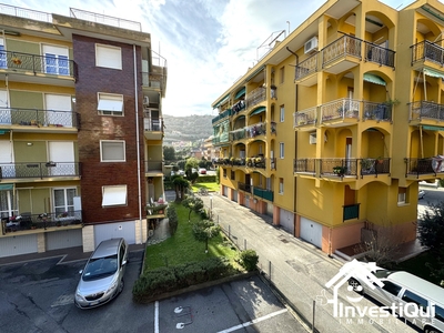 Appartamento in Via Nazario Sauro - Zona Viale della Repubblica, Pietra Ligure
