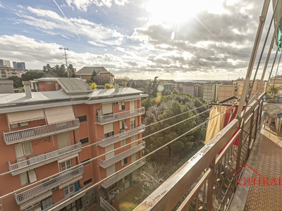 Appartamento - Quadrilocale a Sestri Ponente, Genova