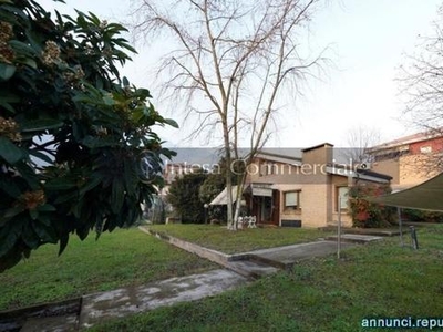 Botticino vendesi villa 4 vani 270 Mq zona Botticino Sera