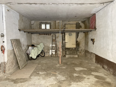 Box/Garage 45mq ristrutturato in via del fosso 182, Lucca