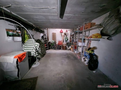 Garage in vendita a Colle di Val d'Elsa