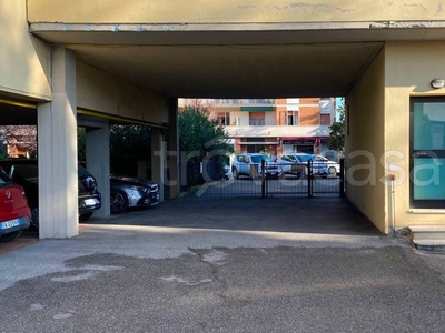 Garage in vendita a Firenze viale Francesco Talenti