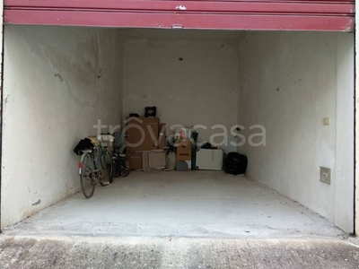 Garage in vendita a Palermo via Francesco Baracca, 33