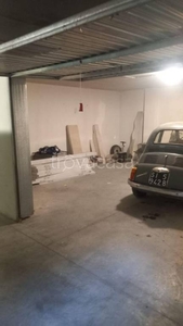 Garage in vendita a Siena via Dario Neri