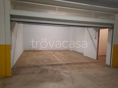Garage in vendita a Trento via dei Solteri