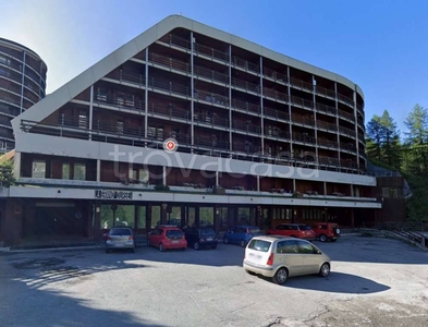 Garage in vendita a Valtournenche frazione breuil - cervinia - loc. cielo alto - strada piolet, 38