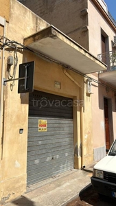 Garage in vendita ad Avola via Michele Raffa, 3