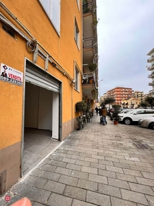 Negozio/Locale commerciale in Affitto in Via Parmenide 10 a Salerno