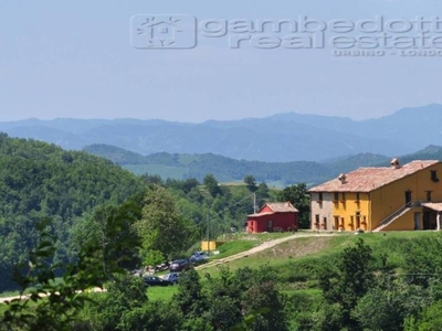 Rustico in vendita a Urbino