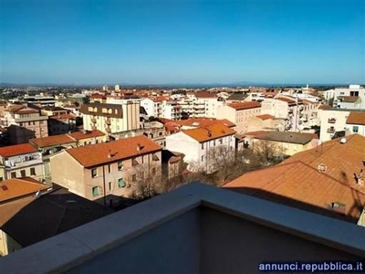 Sassari vendesi appartamento 3 vani 75 Mq zona Monte Rosello