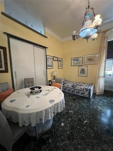 Stanza - In appartamento a PORTO, La Spezia