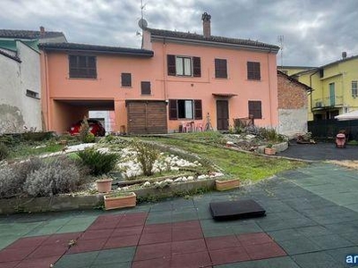 Ville, villette, terratetti Broni Casa Fondoni 65 cucina: Abitabile,