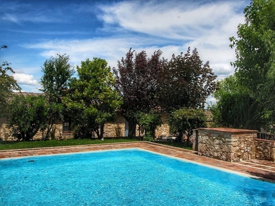 Accogliente casa vacanze con piscina in Toscana