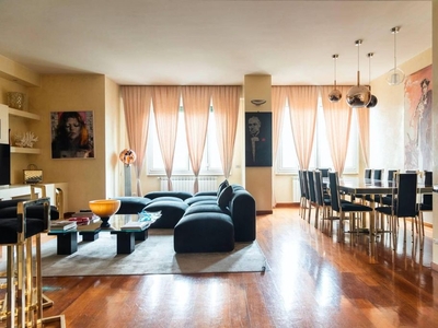 Appartamento di prestigio di 150 m² in vendita Piazza della Repubblica, 25, Milano, Lombardia