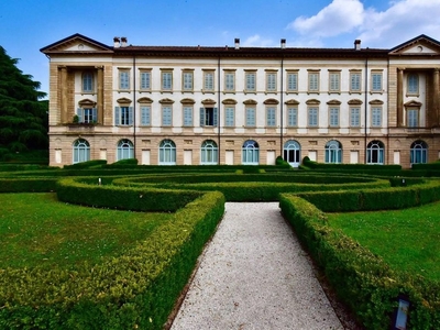 Appartamento di prestigio di 400 m² in vendita Merate, Italia