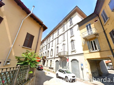 Appartamento in Affitto in Via Andrea Alciato 1 a Como