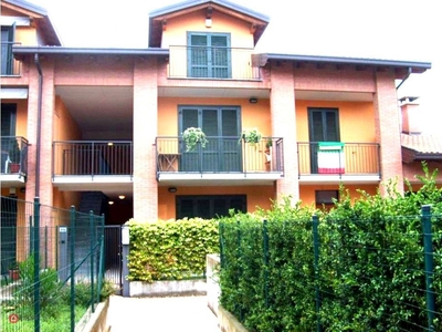 Appartamento in Affitto in Via Carabelli a Albizzate
