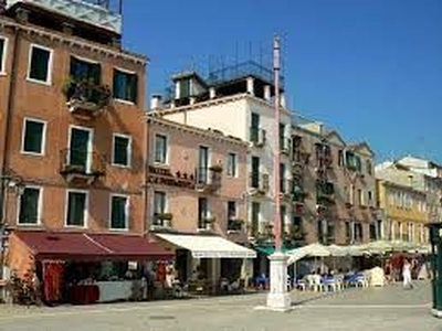 Appartamento in Affitto in Via Giuseppe Garibaldi a Venezia