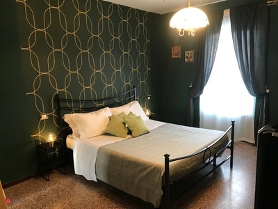 Appartamento in Affitto in Via Mazzini a Sarzana
