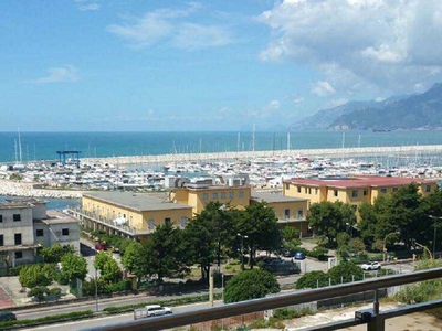 Appartamento in Vendita ad Salerno - 470000 Euro