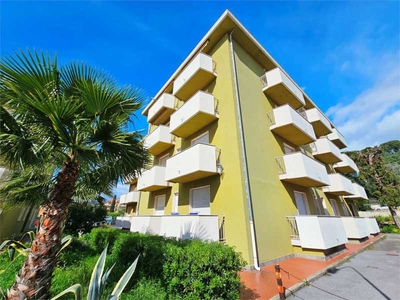 appartamento in Vendita ad San Bartolomeo al Mare - 239000 Euro
