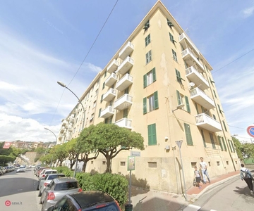 Appartamento in Vendita in Via Crosalunga Inferiore 1 a Savona