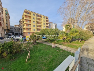 Appartamento in Vendita in Via Vincenzo Bellini a Savona