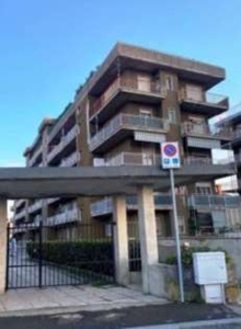 Appartamento in Via Maria Bensi, Alessandria, 6 locali, 81 m²