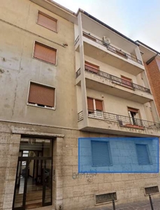 Appartamento in Via Moriondo, Acqui Terme, 5 locali, 1 bagno, 90 m²