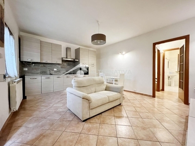 Bilocale a San Giuliano Terme, 1 bagno, arredato, 53 m² in vendita