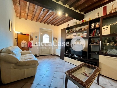 Casa Indipendente in Vendita a Lucca, zona Nave, 170'000€, 120 m²